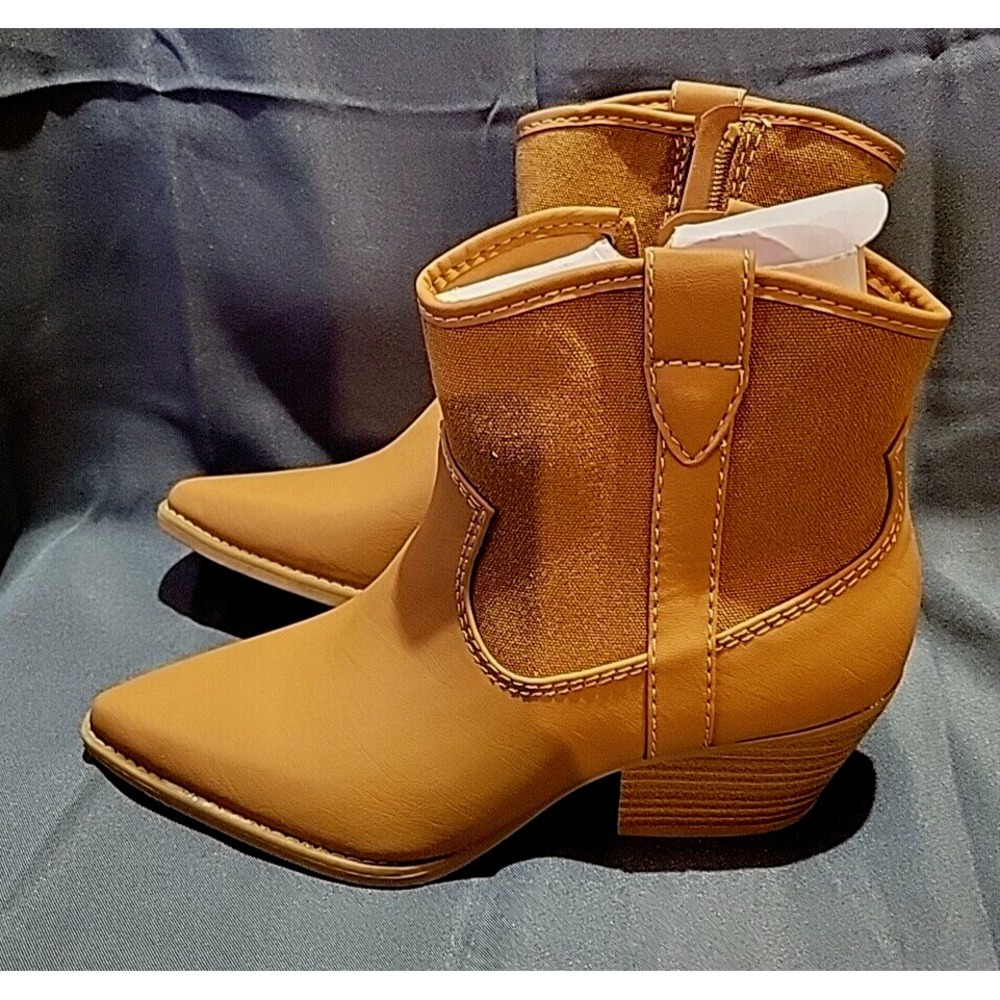 Women's Kay Western Boots - Universal Thread tan size 9.5